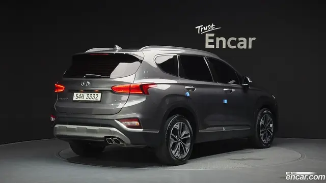 Main__Slider__Photo:Santafe Hyundai 2019.3-1