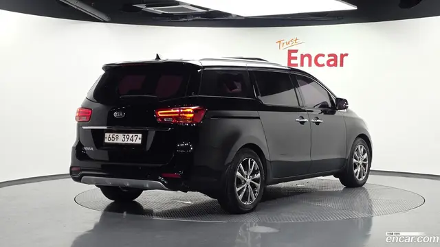 Main__Slider__Photo:Canival Kia 2018.8-1