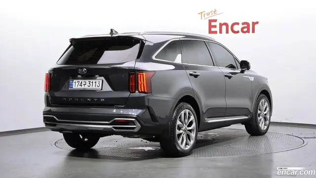 Main__Slider__Photo:Sorento Kia 2021.5-1