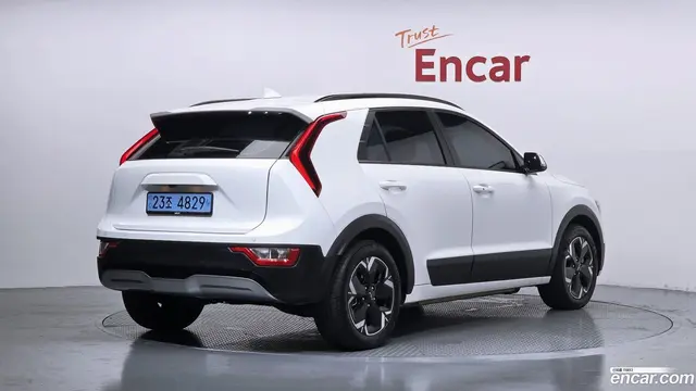 Main__Slider__Photo:Niro Kia 2022.9-1