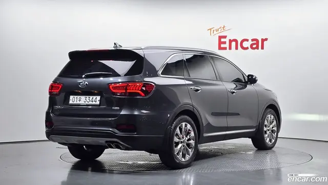 Main__Slider__Photo:Sorento Kia 2019.2-1