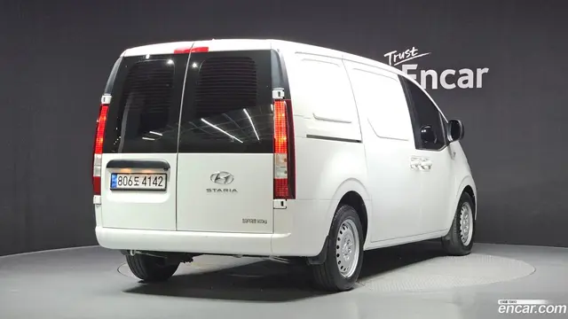 Main__Slider__Photo:Staria Hyundai 2022.7-1
