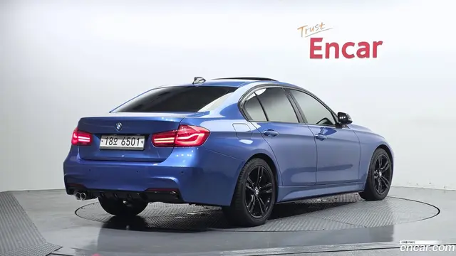 Main__Slider__Photo:3-Series BMW 2016.11-1