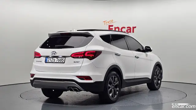 Main__Slider__Photo:Santafe Hyundai 2016.3-1