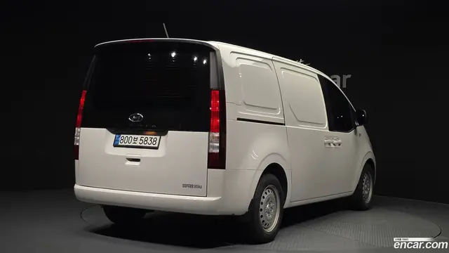 Main__Slider__Photo:Staria Hyundai 2022.4-1