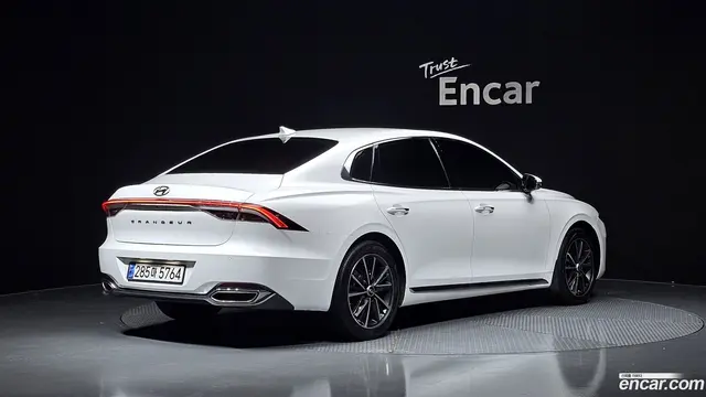 Main__Slider__Photo:Grandeur Hyundai 2020.3-1