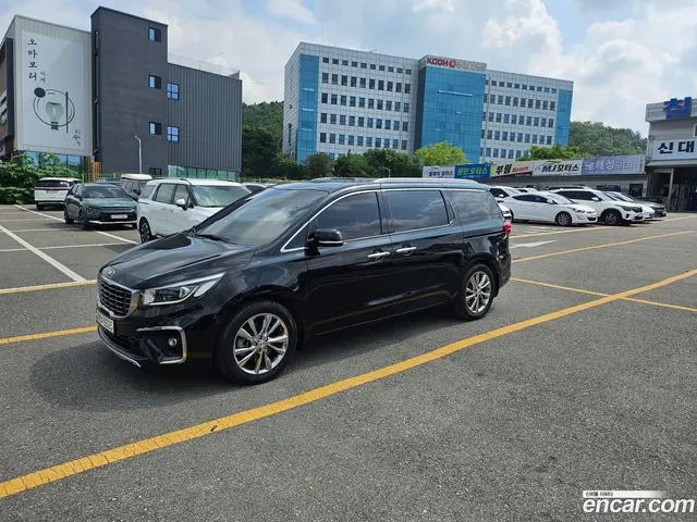 Main__Slider__Photo:Canival Kia 2018.10-1
