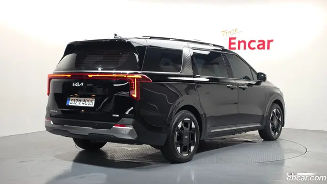 Main__Slider__Photo:Canival Kia 2025.9-1