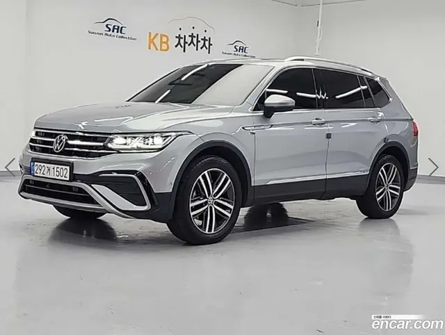 Main__Slider__Photo:Tiguan Volkswagen 2022.7-1