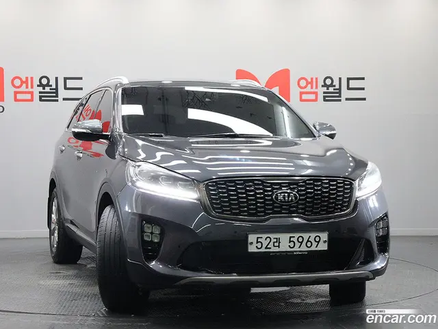 Main__Slider__Photo:Sorento Kia 2018.7-1