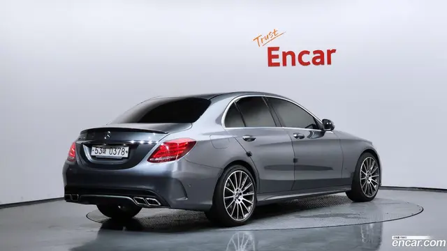 Main__Slider__Photo:C-Class Mercedes-Benz 2016.9-1