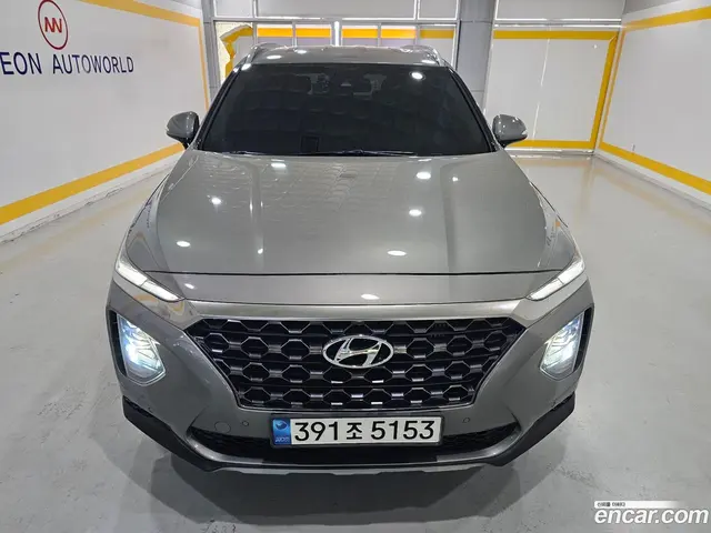 Main__Slider__Photo:Santafe Hyundai 2018.7-1