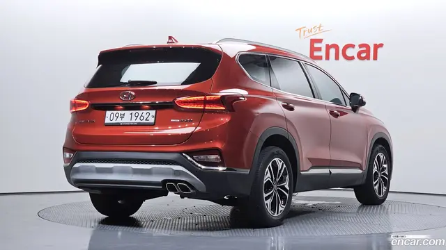 Main__Slider__Photo:Santafe Hyundai 2018.6-1