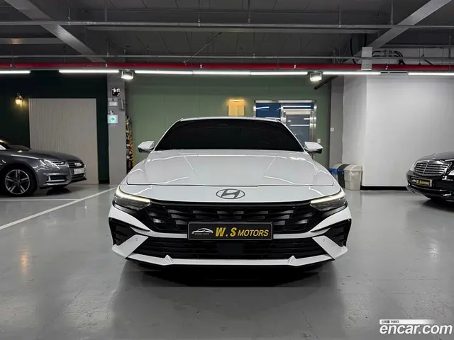 Main__Slider__Photo:AVANTE Hyundai 2023.10-1