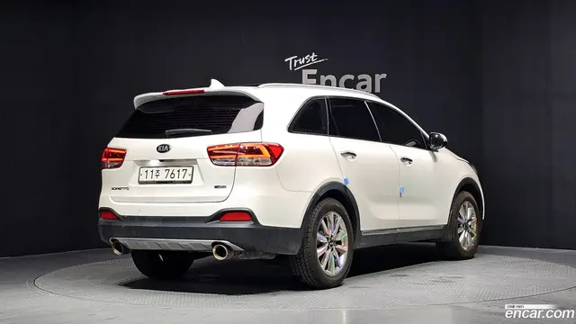 Main__Slider__Photo:Sorento Kia 2015.6-1