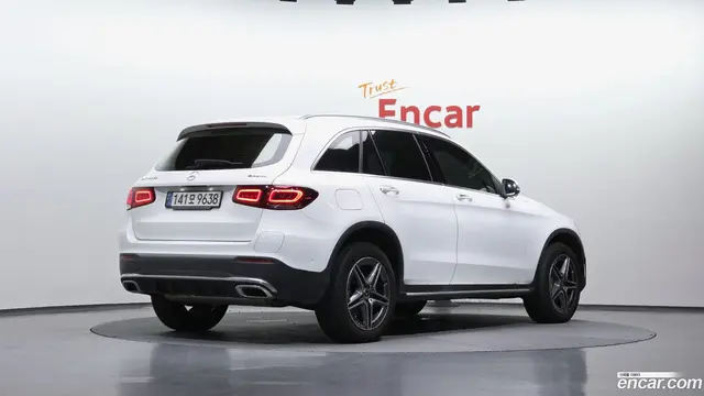 Main__Slider__Photo:GLC-Class Mercedes-Benz 2022.9-1