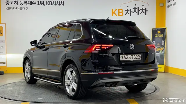 Main__Slider__Photo:Tiguan Volkswagen 2020.6-1