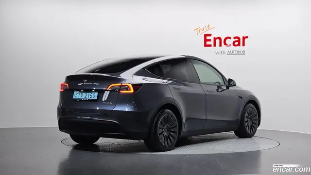 Main__Slider__Photo:Model Y Tesla 2021.7-1