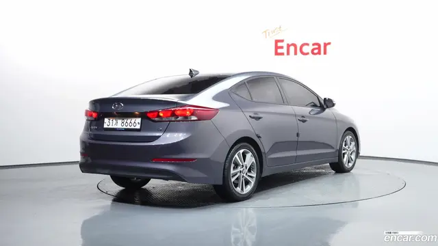 Main__Slider__Photo:AVANTE Hyundai 2017.9-1