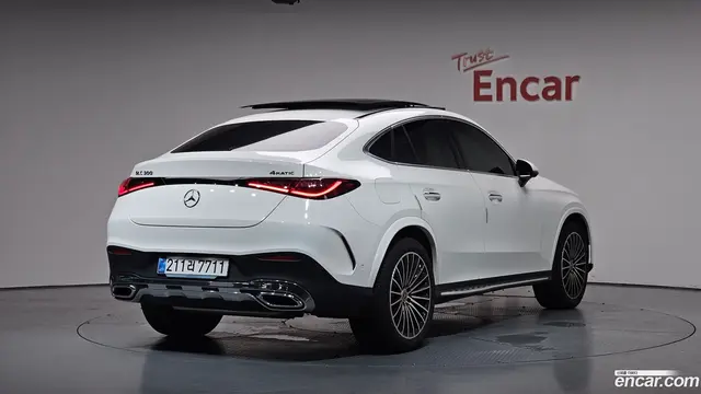 Main__Slider__Photo:GLC-Class Mercedes-Benz 2025.8-1
