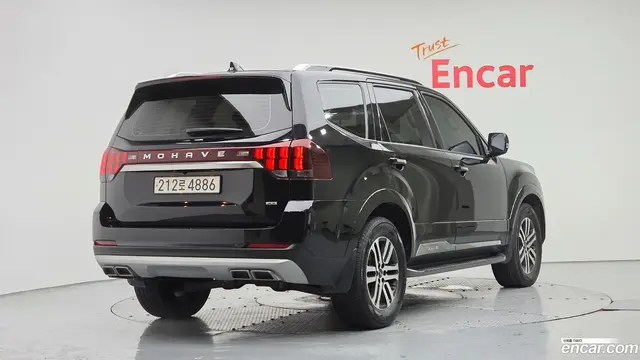 Main__Slider__Photo:Mohave Kia 2022.4-1