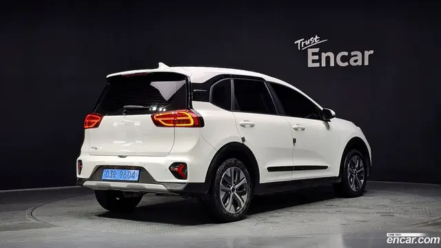 Main__Slider__Photo:Niro Kia 2022.7-1
