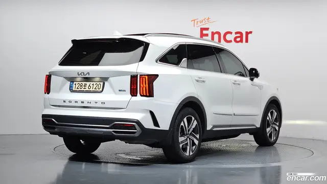 Main__Slider__Photo:Sorento Kia 2021.6-1