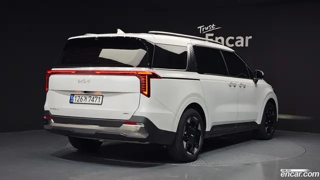 Main__Slider__Photo:Canival Kia 2024.2-1