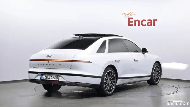 Main__Slider__Photo:Grandeur Hyundai 2023.11-1