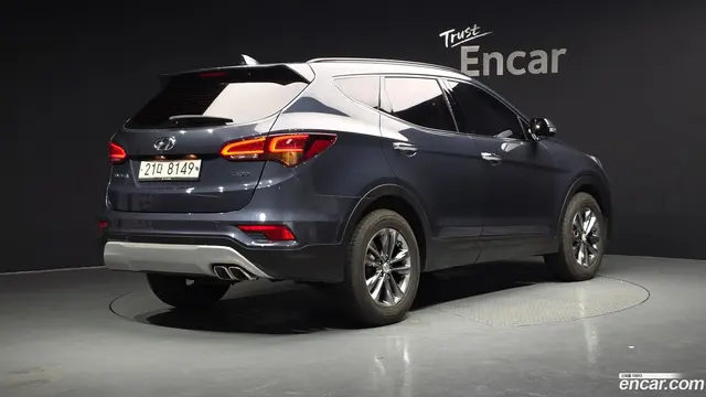 Main__Slider__Photo:Santafe Hyundai 2017.8-1
