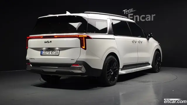 Main__Slider__Photo:Canival Kia 2023.11-1