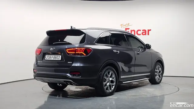 Main__Slider__Photo:Sorento Kia 2019.3-1
