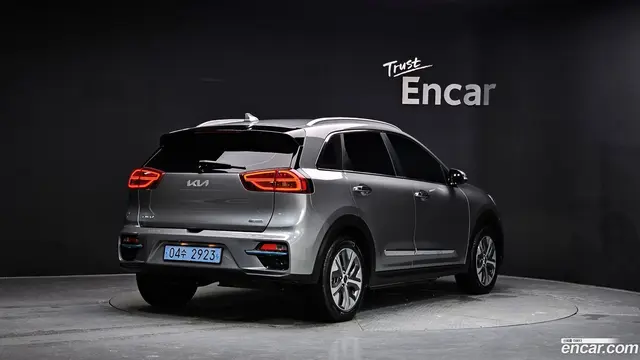 Main__Slider__Photo:Niro Kia 2021.7-1