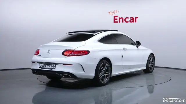Main__Slider__Photo:C-Class Mercedes-Benz 2020.5-1