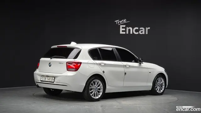 Main__Slider__Photo:1-Series BMW 2015.3-1