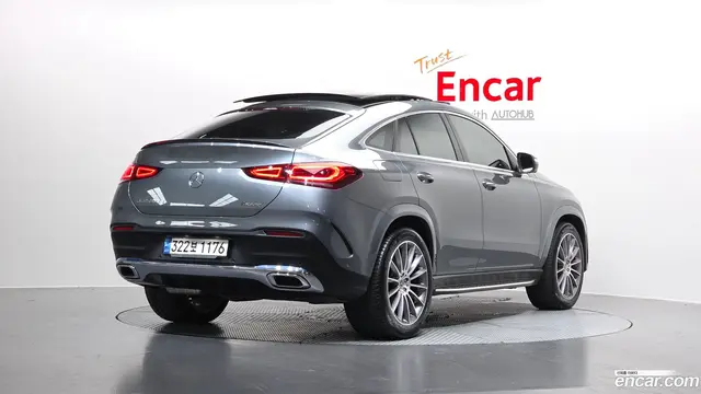 Main__Slider__Photo:GLE-Class Mercedes-Benz 2023.4-1