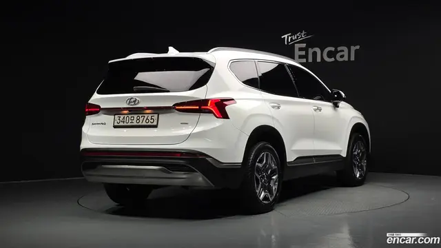 Main__Slider__Photo:Santafe Hyundai 2022.6-1