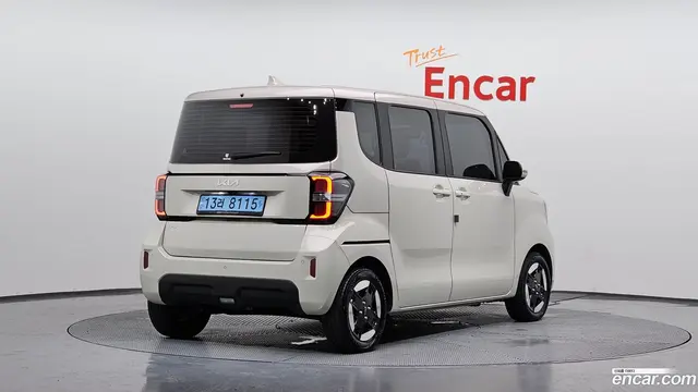 Main__Slider__Photo:RAY Kia 2024.6-1