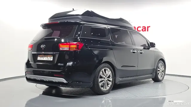 Main__Slider__Photo:Canival Kia 2017.8-1
