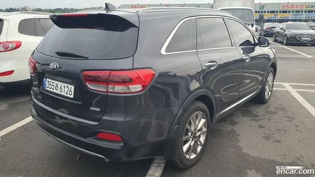 Main__Slider__Photo:Sorento Kia 2017.0-1