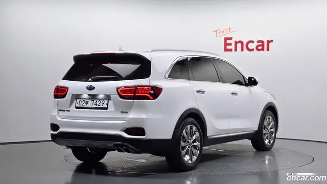 Main__Slider__Photo:Sorento Kia 2018.2-1