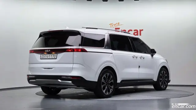 Main__Slider__Photo:Canival Kia 2023.0-1