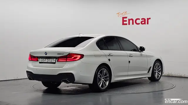 Main__Slider__Photo:5-Series BMW 2017.5-1