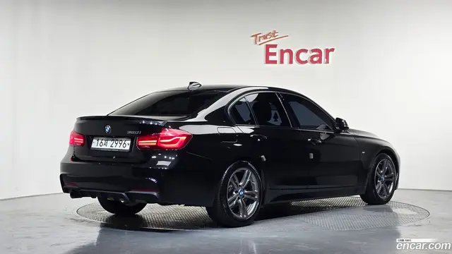 Main__Slider__Photo:3-Series BMW 2018.11-1