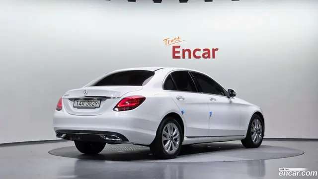 Main__Slider__Photo:C-Class Mercedes-Benz 2019.0-1