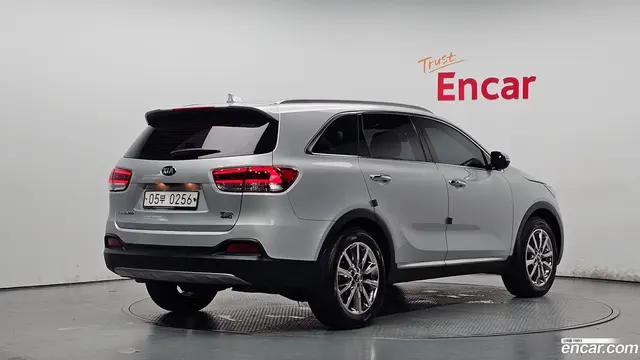 Main__Slider__Photo:Sorento Kia 2016.10-1