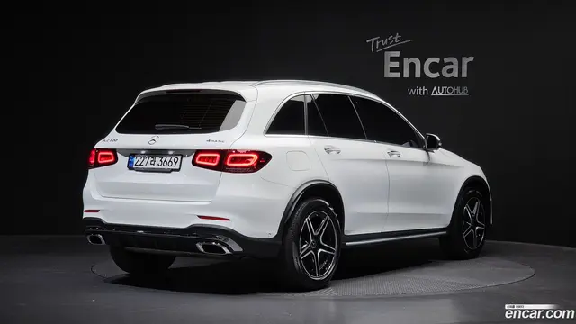 Main__Slider__Photo:GLC-Class Mercedes-Benz 2022.6-1