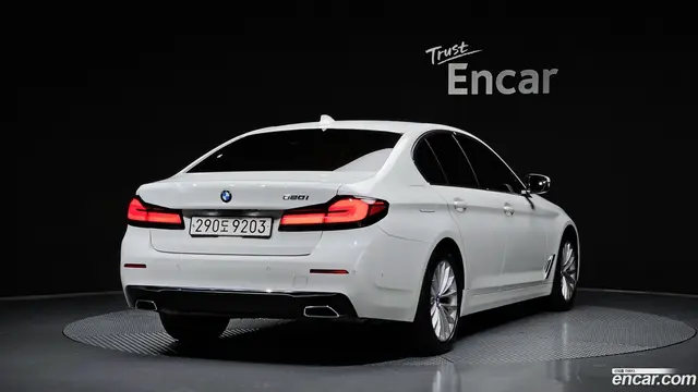 Main__Slider__Photo:5-Series BMW 2022.1-1