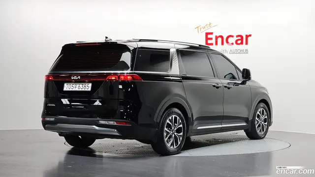 Main__Slider__Photo:Canival Kia 2023.3-1