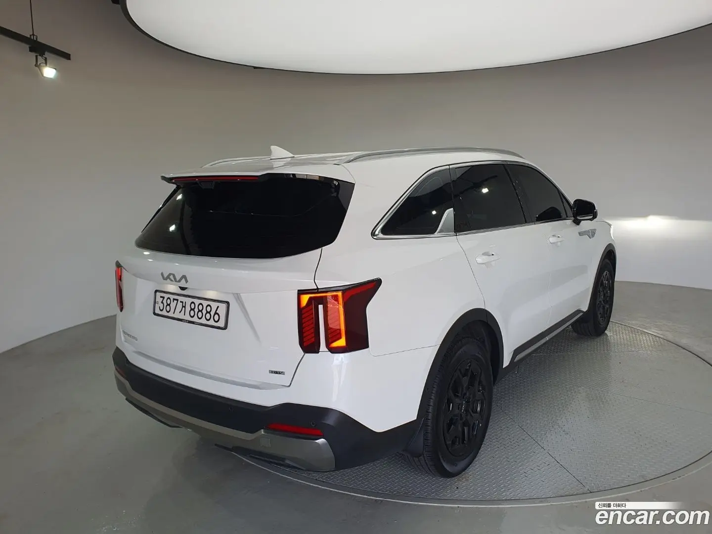 Main__Slider__Photo:Sorento Kia 2024.6-1